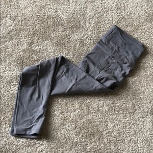 Light grey full length leggings